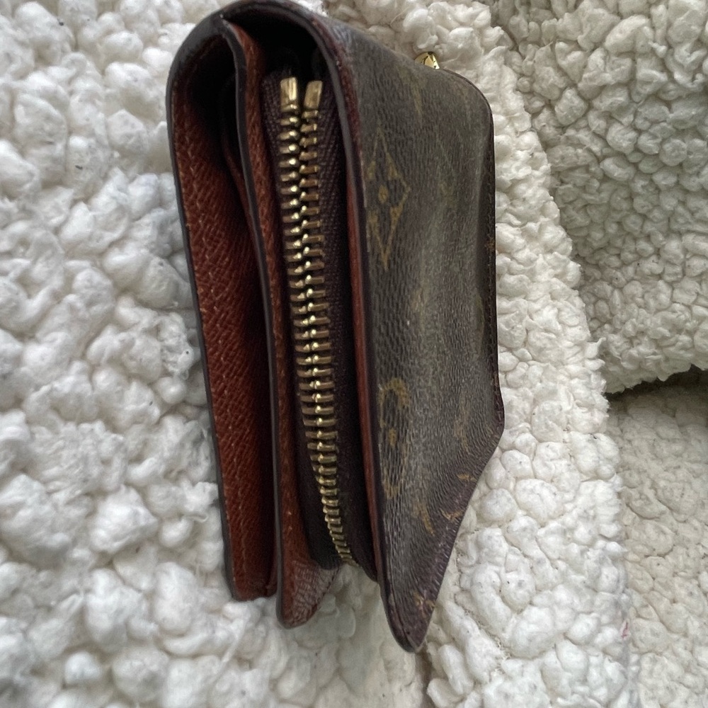 LouisVuitton Compact Wallet - Picture 5 of 12